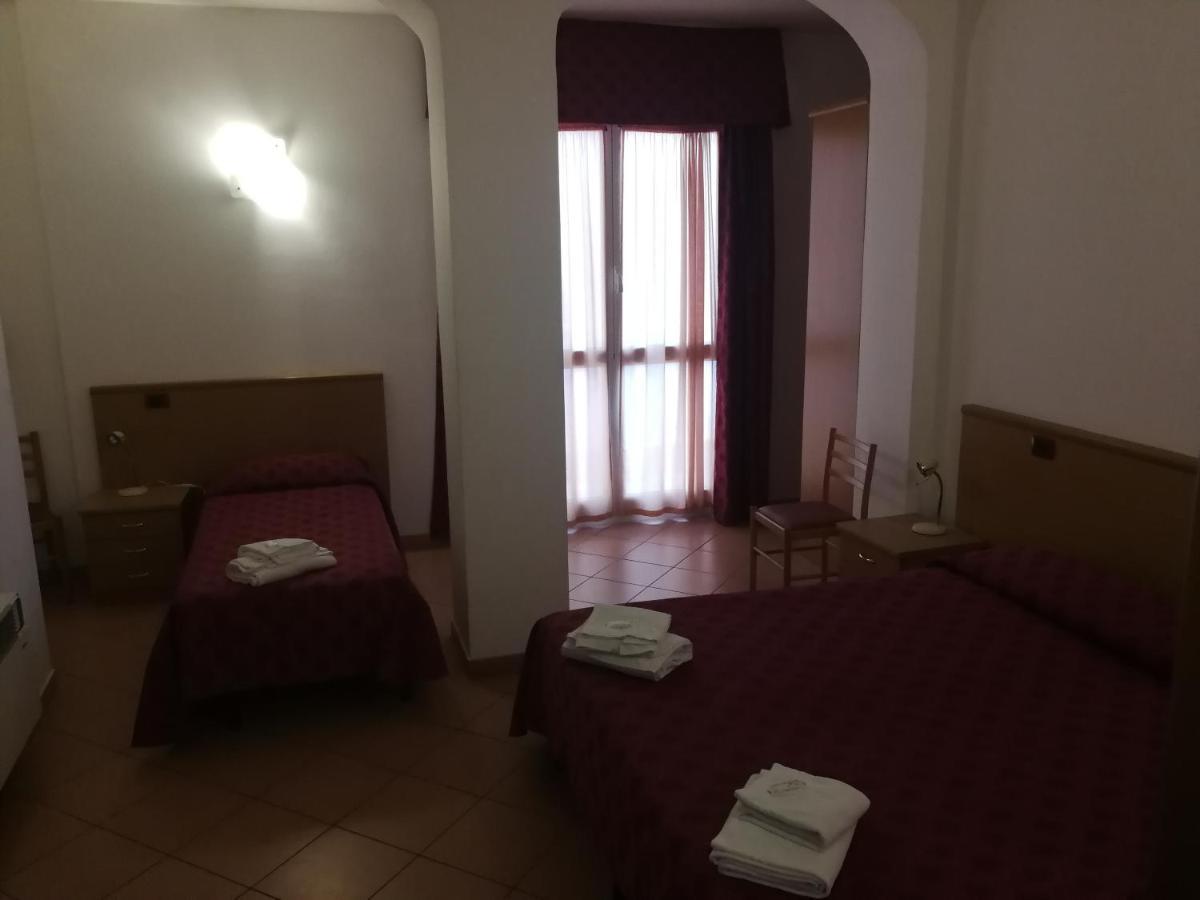 Albergo Della Stazione Cairo Montenotte Δωμάτιο φωτογραφία