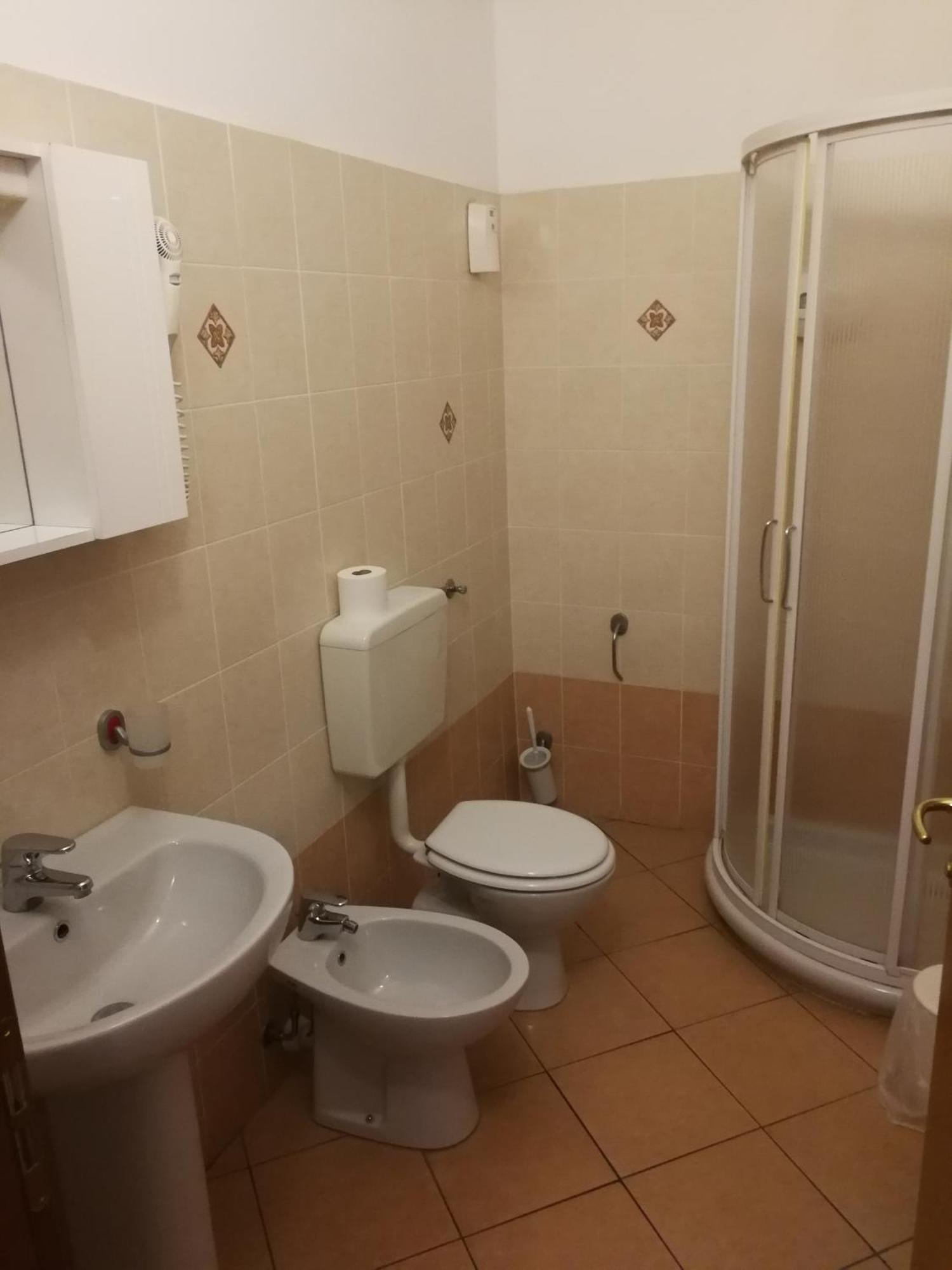 Albergo Della Stazione Cairo Montenotte Δωμάτιο φωτογραφία