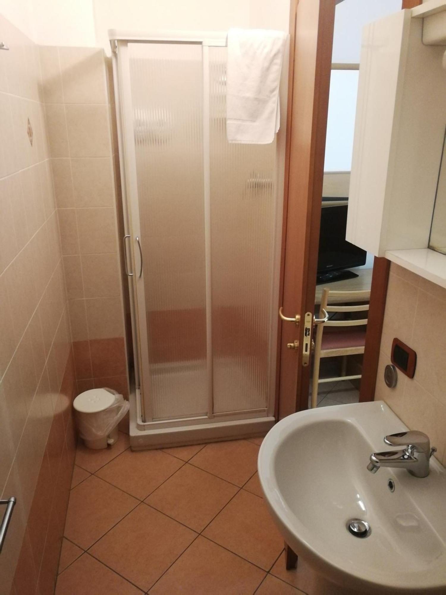 Albergo Della Stazione Cairo Montenotte Δωμάτιο φωτογραφία